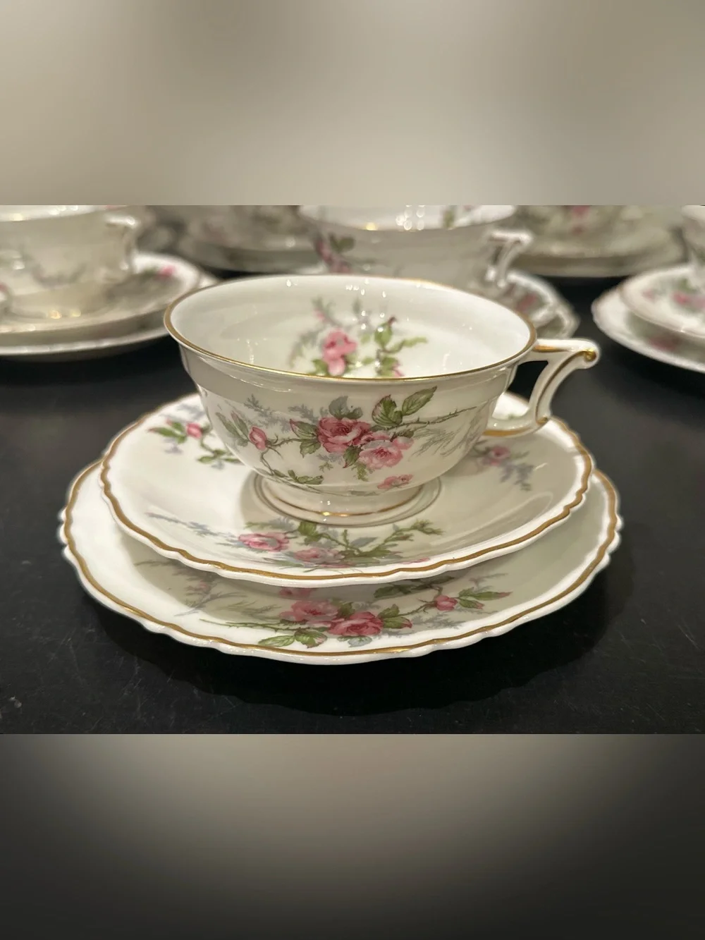 LIMOGES FRANCE TEA SERVICE FOR 8 HAVILAND SYLVIA CUPS SAUCERS PLATES SHABBY CHIC
